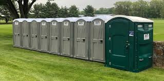 Best Portable Restroom Setup and Delivery  in Bluffton, IN